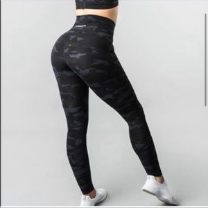 Alphalete Workout Leggings